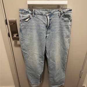 Old Navy Women’s Relaxed Light Blue Jeans